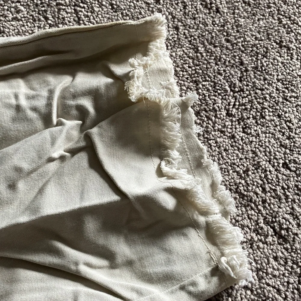 Ralph Lauren Beige Frayed Hem Bermuda Shorts SIZE 12 Casual Preppy Summer
